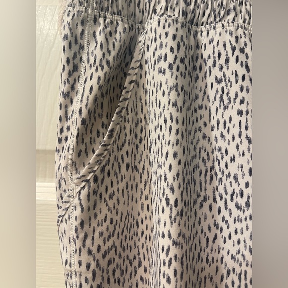 LULULEMON SNAP OFF JOGGERS - Picture 7 of 10